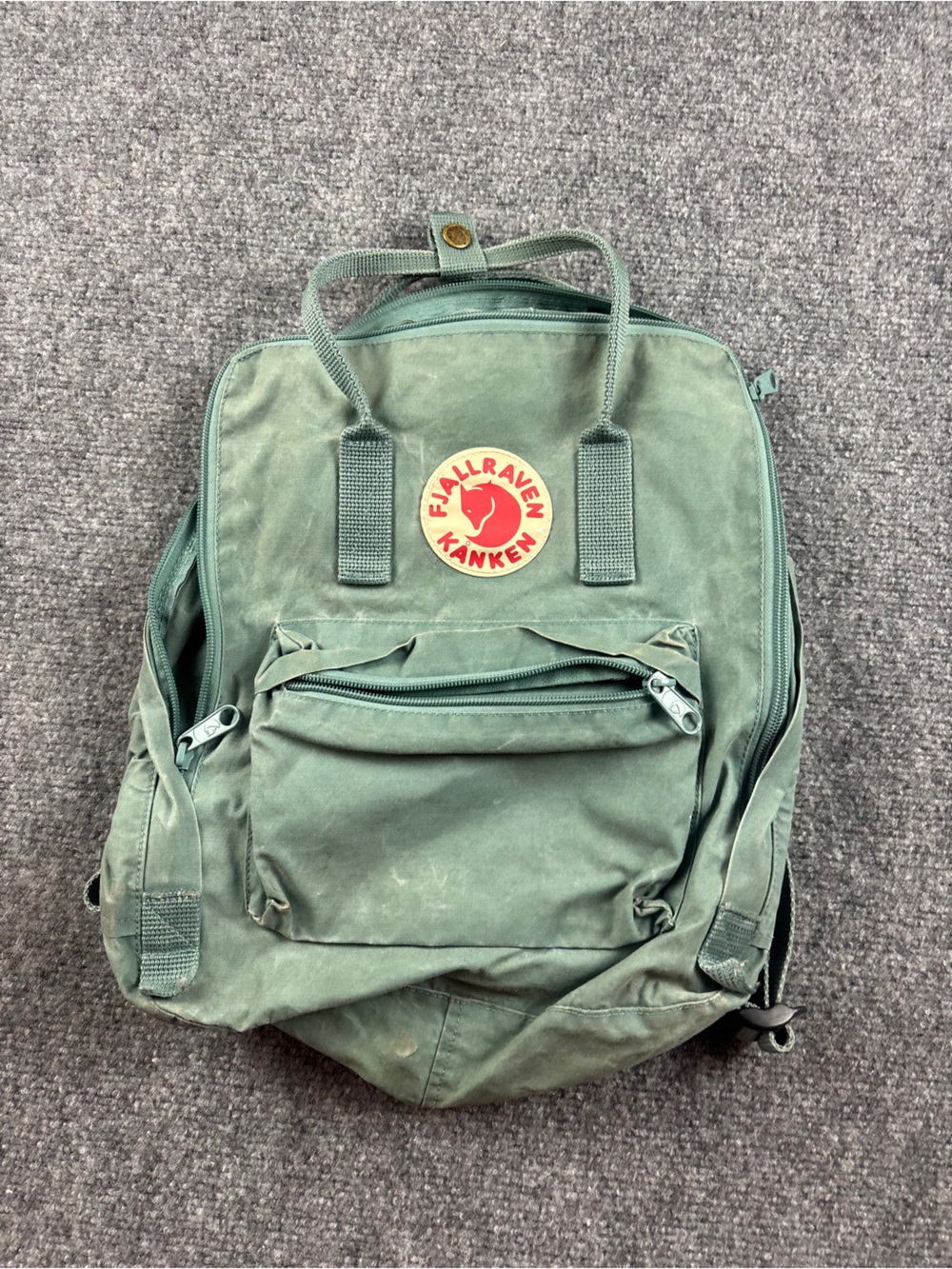FJALLRAVEN Kanken Pack Army Green Backpack